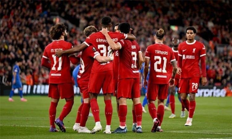 نيوكاسل يونايتد يستضيف ليفربول اليوم في البريميرليج